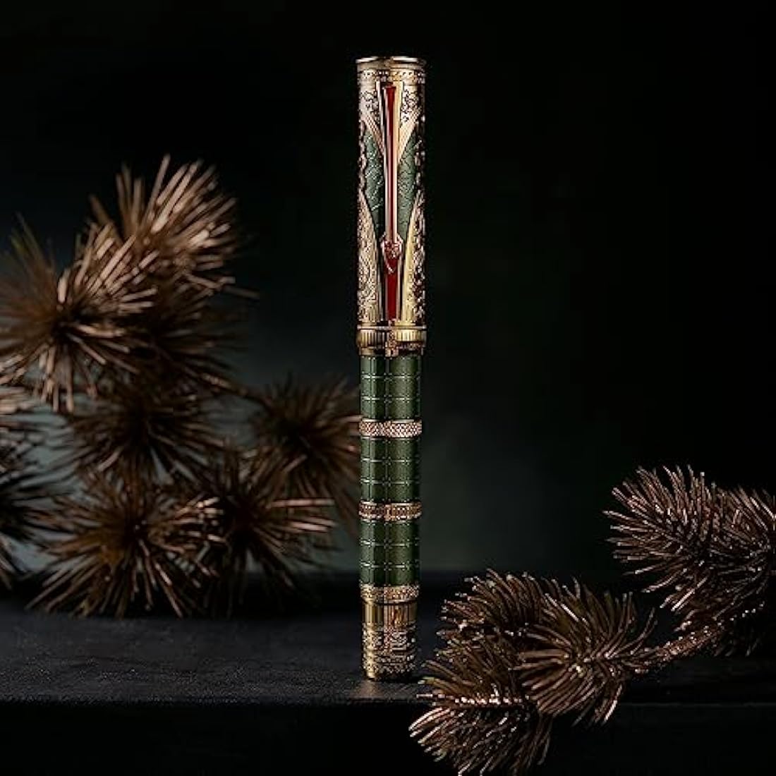 Hong Dian D5 Qin Dynasty Fountain Pen - Green Gold, Extra Fine Point, Piston Filler, Chinese Totem Retro Engraved Soft Writing Pen Set
