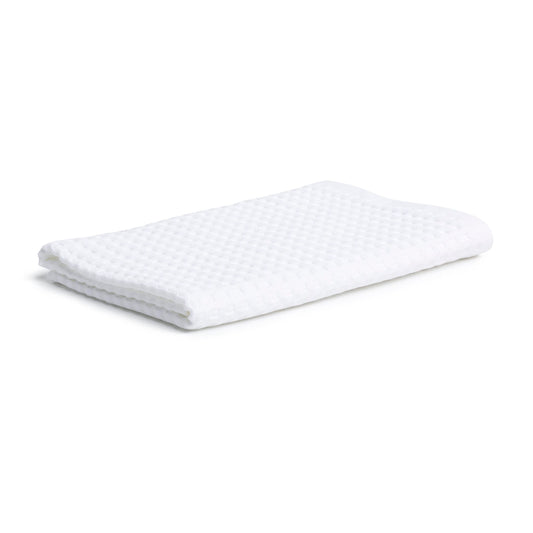 m?ve Piqu?e shower towel 70 x 140 cm made of 100% cotton, snow