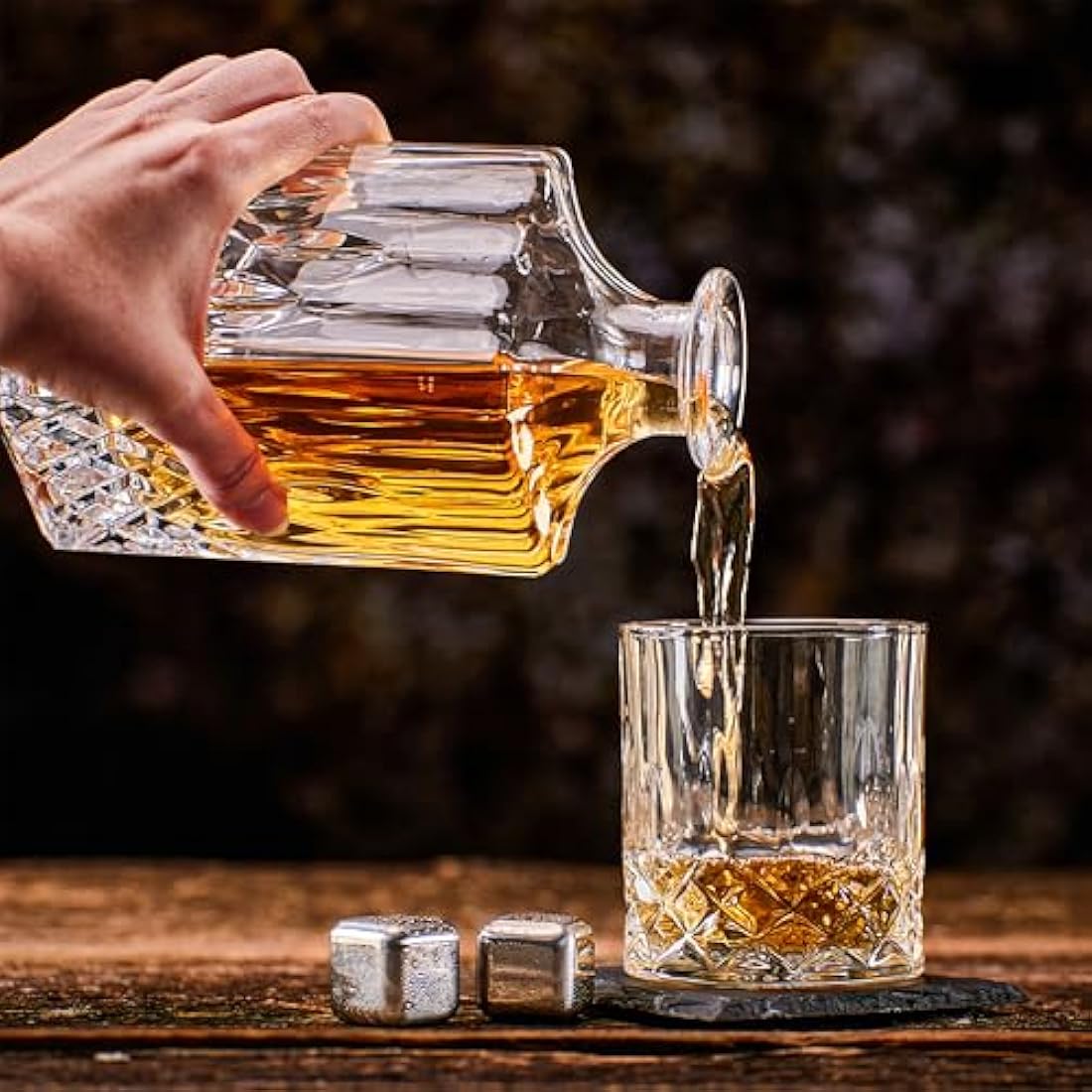 WHISISKEY - Whiskey Decanter Set - 700ML Classic Carafe - Whiskey Gift Sets for Men - Whisky Set - Glass Gifts for Men - Inc. 2 Whiskey Glasses, 4 Whiskey Stones, Accessories