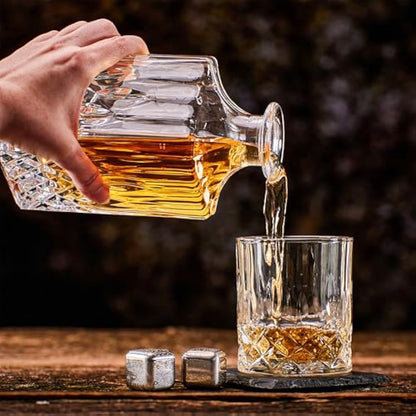 WHISISKEY - Whiskey Decanter Set - 700ML Classic Carafe - Whiskey Gift Sets for Men - Whisky Set - Glass Gifts for Men - Inc. 2 Whiskey Glasses, 4 Whiskey Stones, Accessories