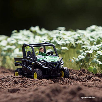 Britains 1:32 John Deere Gator (Green), Collectable Tractor Toy for Children, Toy Gator Compatible with 1:32 Scale Farm Toys, Suitable for Collectors & Children from 3 Years