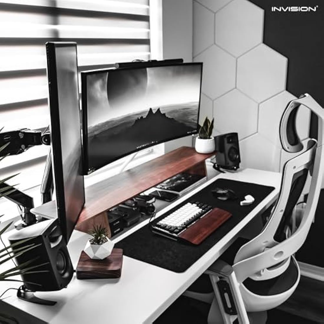 Invision Dual PC Monitor Arm Bracket Ergonomic Height Adjustable (Gas Assisted) Full Motion Long Arm Desktop Clamp Mount for 24”-35” Screens Tilt & Swivel VESA 75mm & 100mm Weight 2kg to 15kg (MX900)
