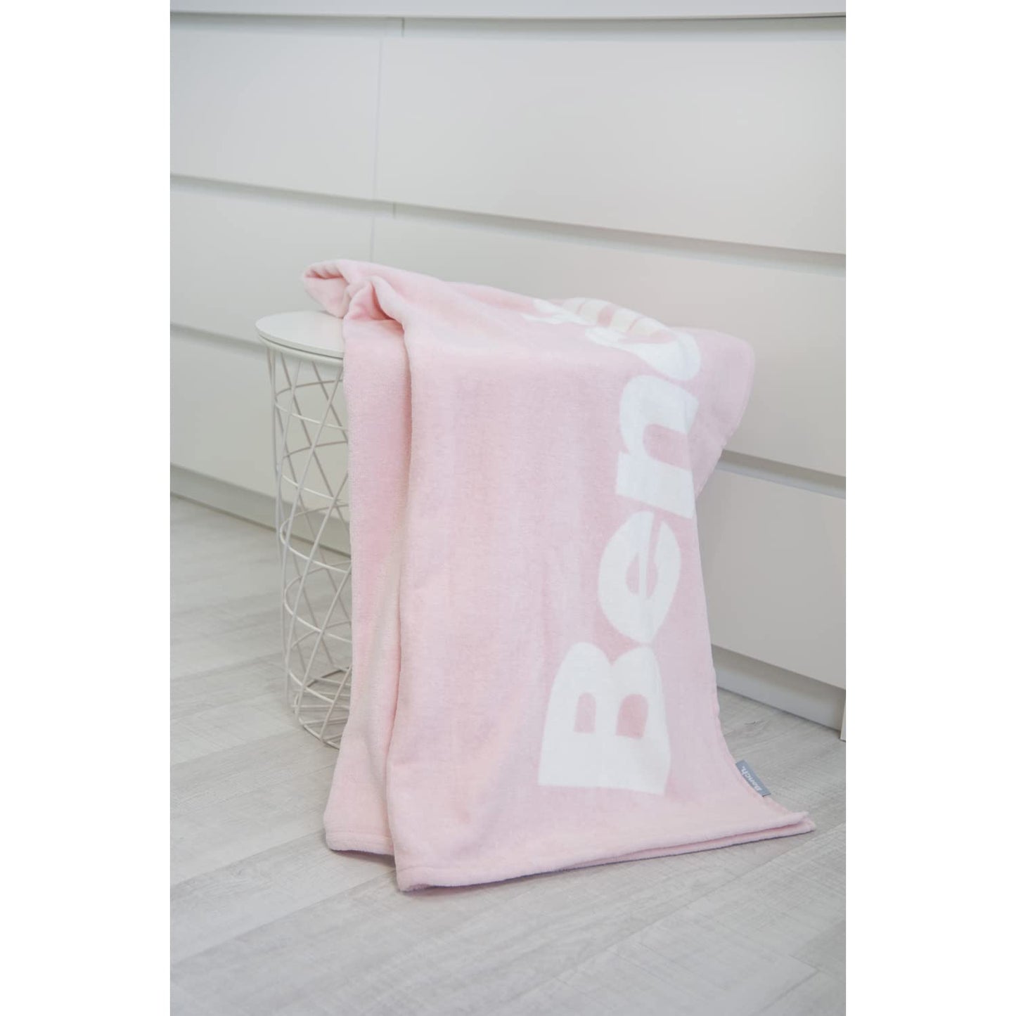 Herding Bench beach and sauna towel, pastel colours, 80 x 180 cm, 100% cotton, velour, with hanger, colour: Pink, item no.: 6112602537