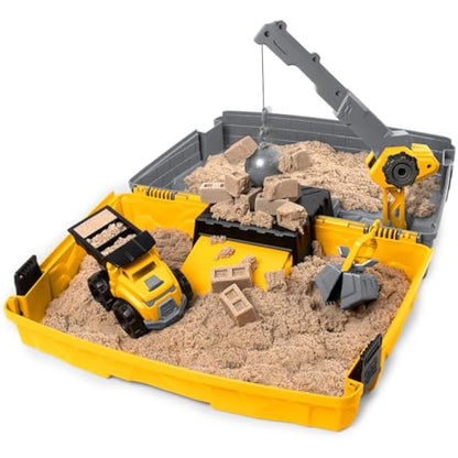 Kinetic Sand, Construction Site Folding Sandbox Playset with Vehicle and 907g, for Kids Aged 3 and Up