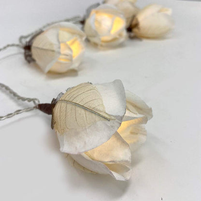 Blaze On Chelsea Rose Fairy Lights (White Coloured)  20 Warm White LED Lights  Handcrafted Roses Created from Mulberry Paper  USB Powered with UK