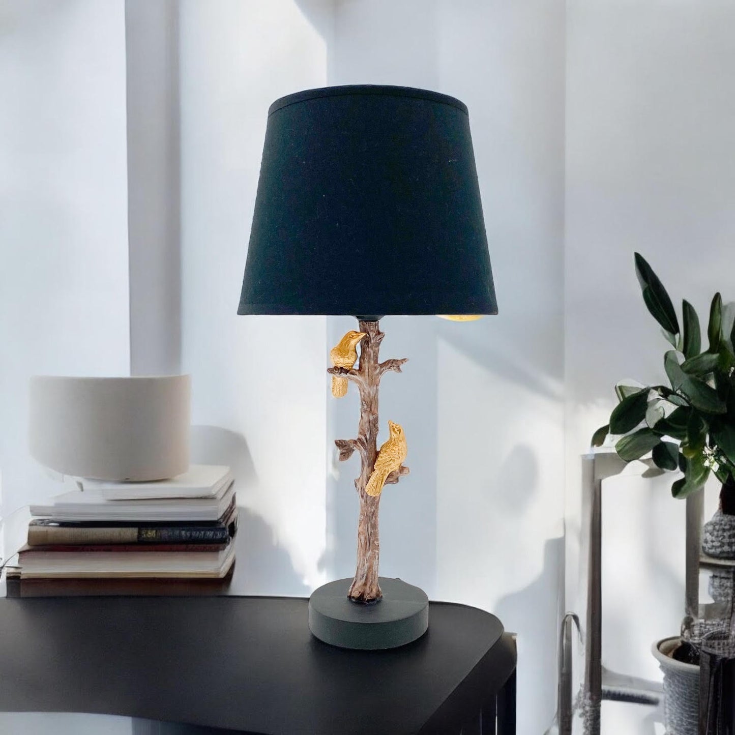 AcaciaHome Parrot Table Lamp with Drum Shade – Stylish Modern Animal-Inspired Resin Base, Decorative Lighting with Cozy Ambient Glow for Bedroom, Hallway, Living Room, or Home Décor (Table Lamp 44cm)