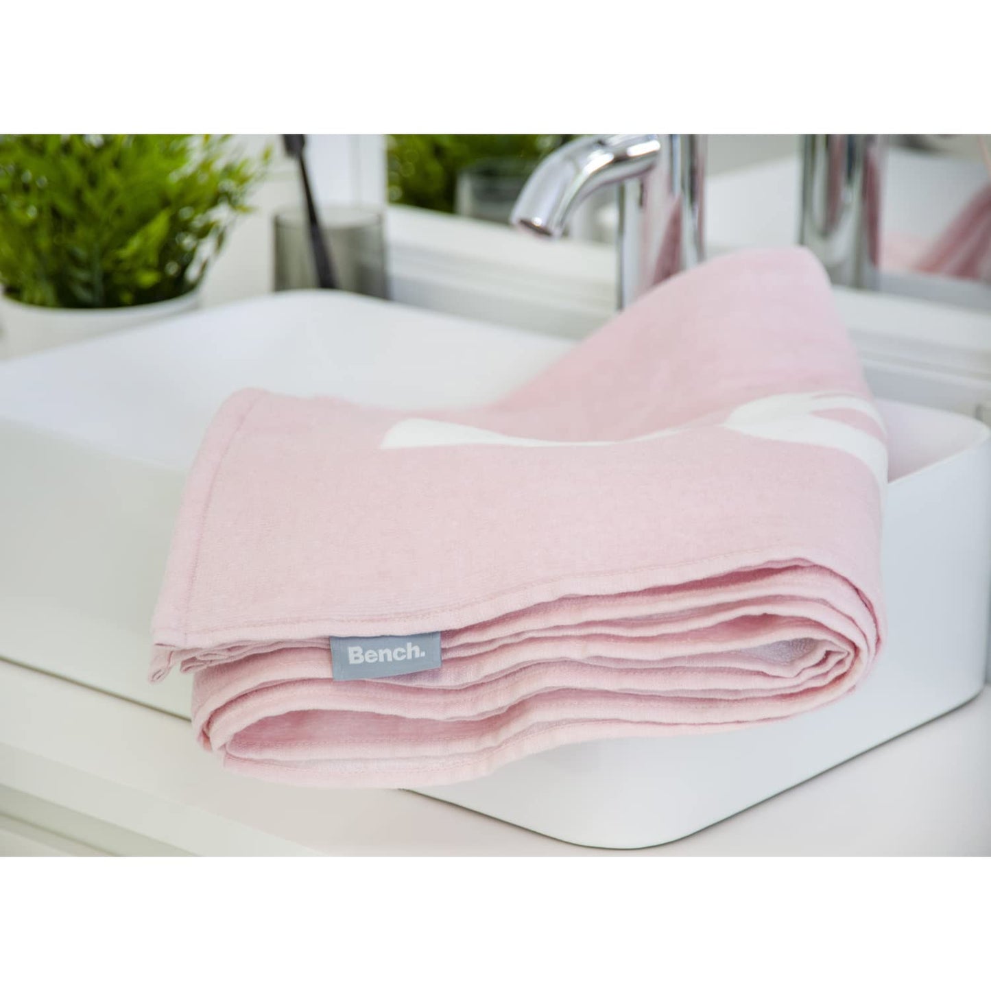 Herding Bench beach and sauna towel, pastel colours, 80 x 180 cm, 100% cotton, velour, with hanger, colour: Pink, item no.: 6112602537