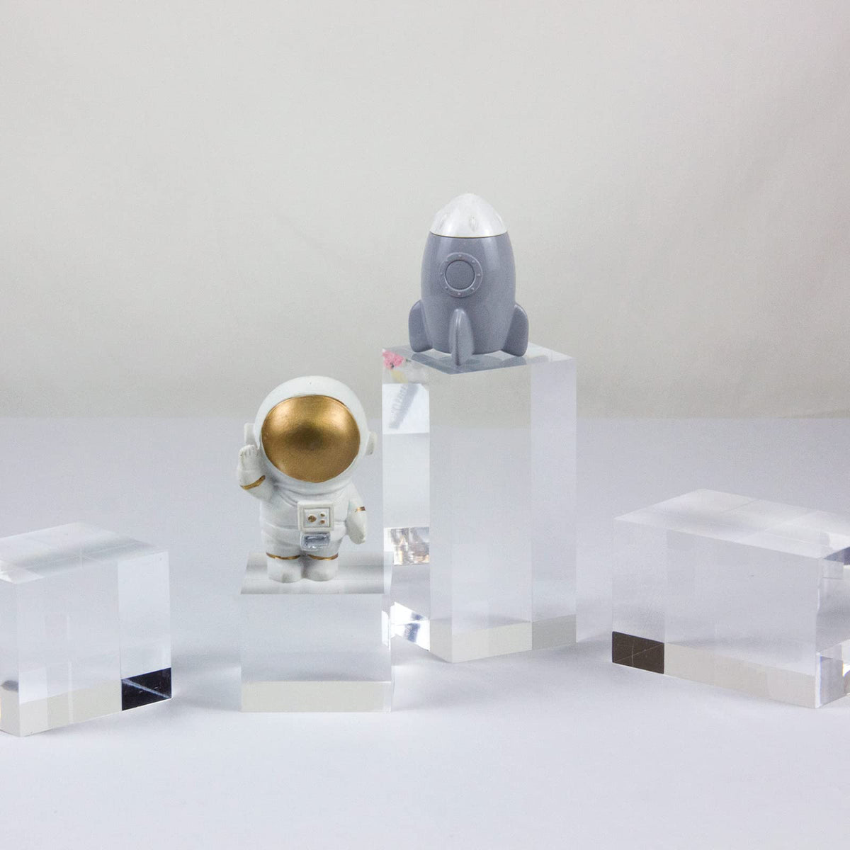 Kcgani Transparent Acrylic Display Blocks, 4pcs Cube, Cylinder, Round - Professional Photography Props & Small Item Display Stands