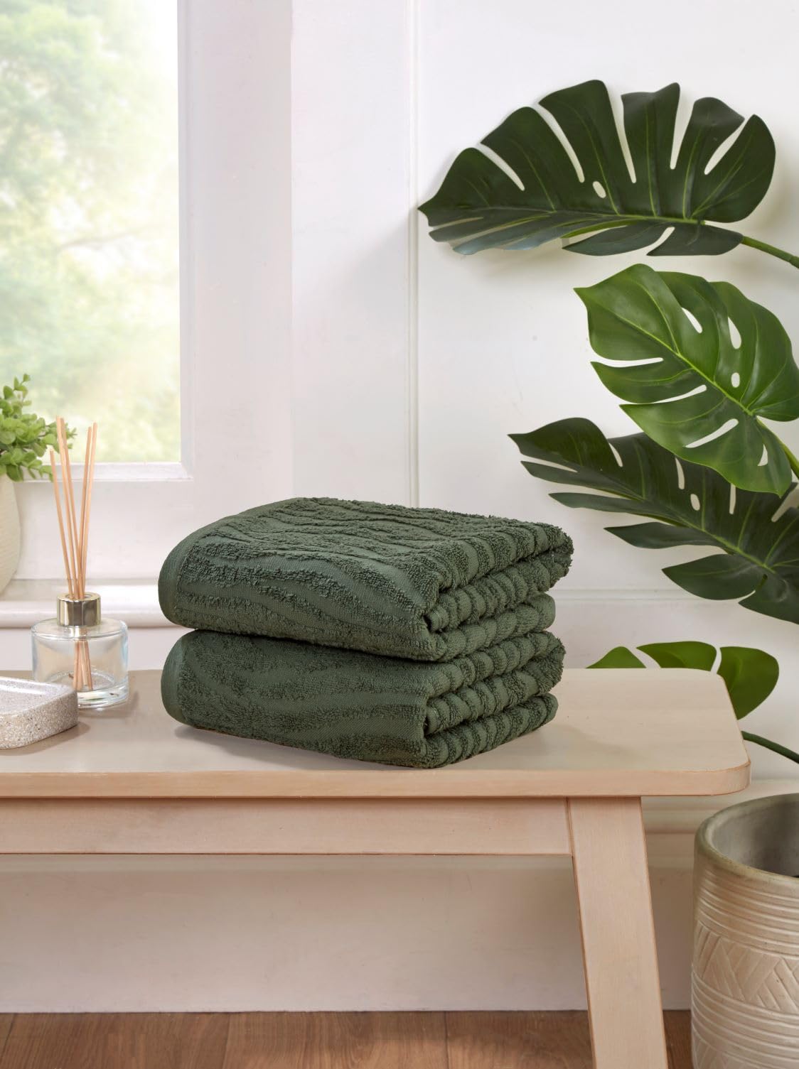Rapport Home 2-Pack Safari Hand Towels | Forest Green | 50x85cm 100% Cotton 500GSM | Absorbent & Soft Bathroom Towel Set | Oeko-Tex Certified