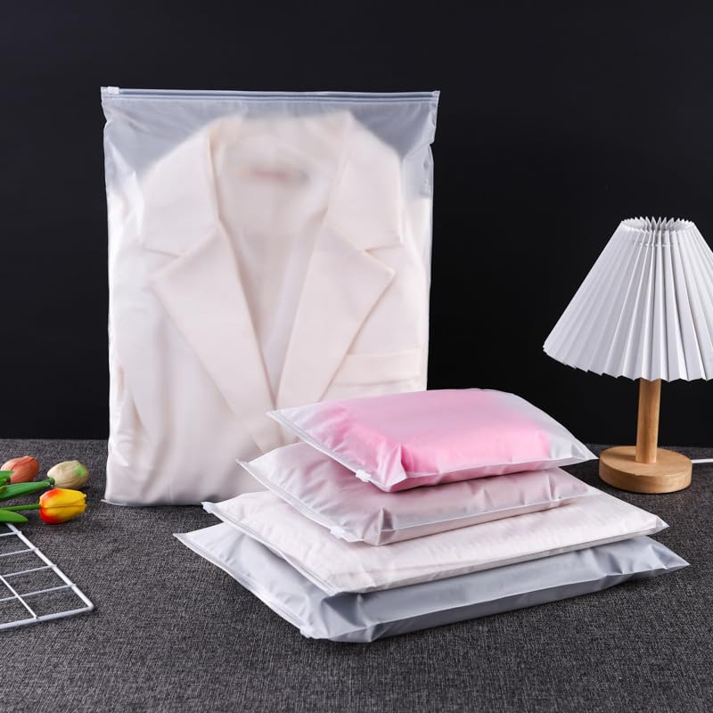 30 Reusable Ziplock Bags, Clear Plastic Storage Bags in 3 Sizes, Travel Organiser Bags for Clothes, Shoes, Cosmetics, Toiletries & Daily Essentials