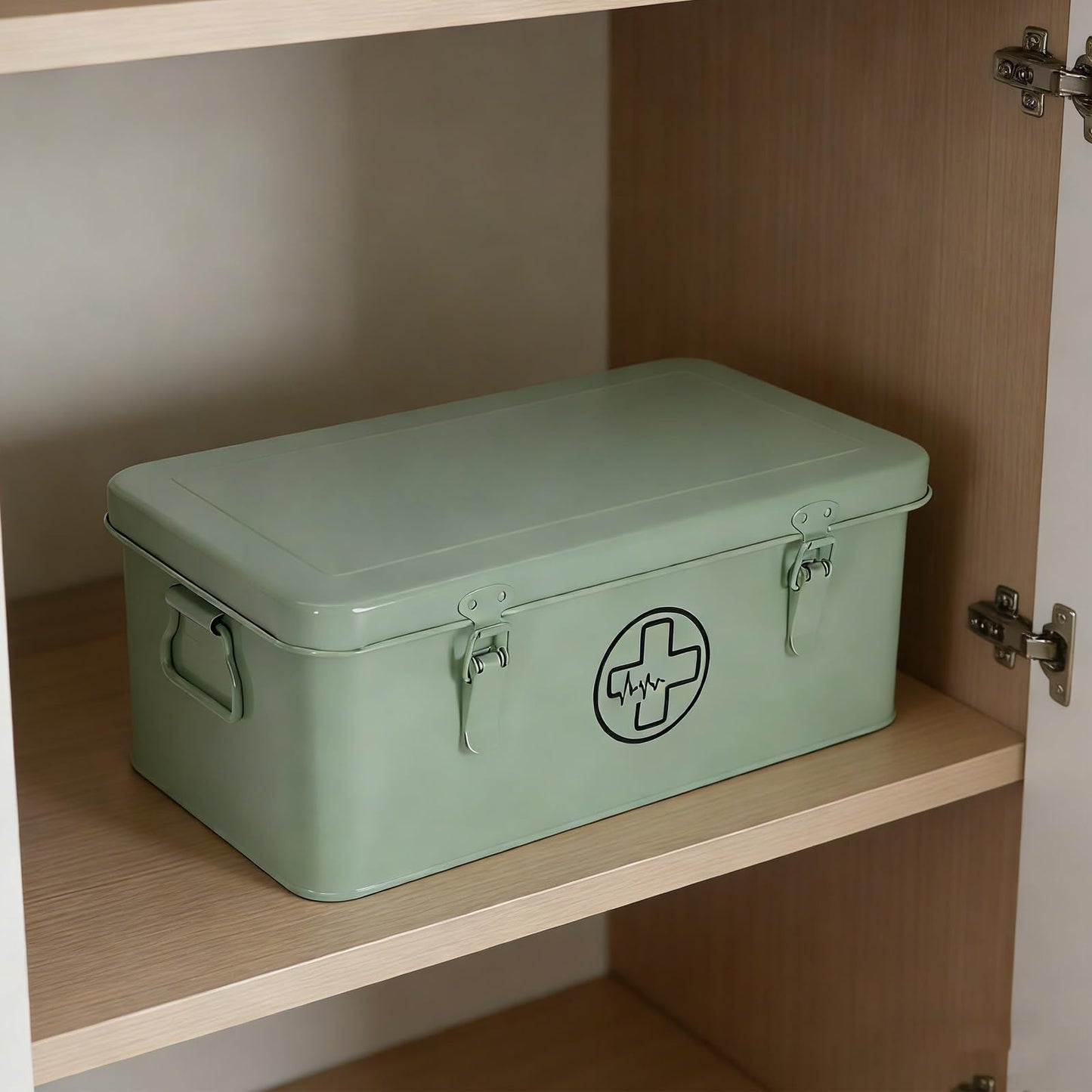 Xbopetda First Aid Medicine Box, First Aid Kit Supplies Bin, Metal Medicine Storage Tin