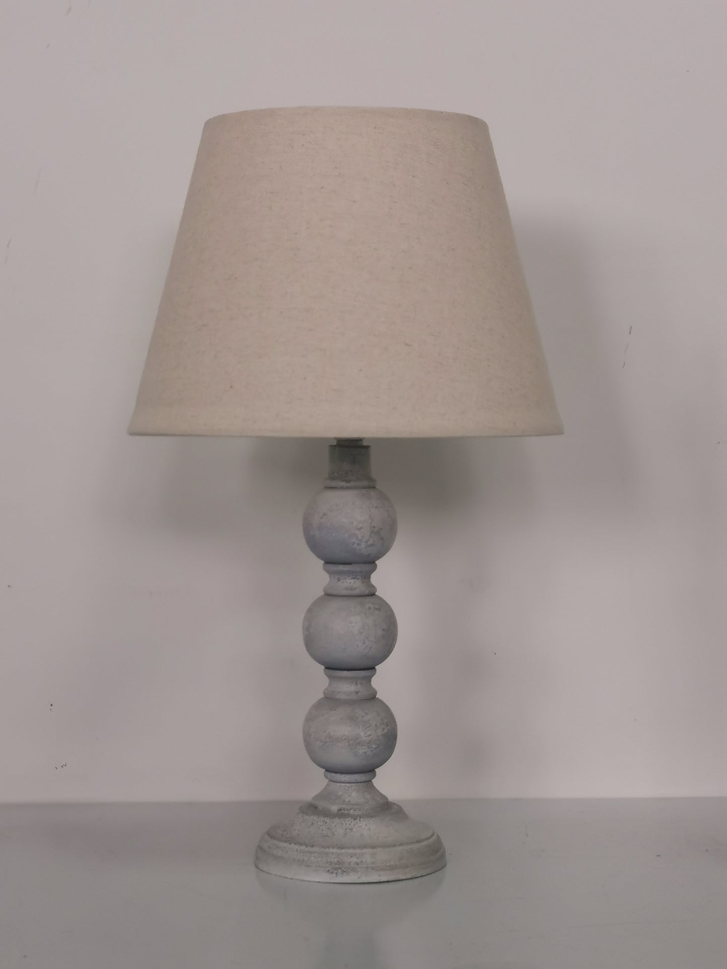 AcaciaHome Modern Tall Wooden Washed Table Lamp - Traditional Shabby Chic Design with Taupe Linen Shade, Wood Effect Finish for Living Rooms, Bedrooms, or Hallways Decor (31cm Grey with Cream Shade)