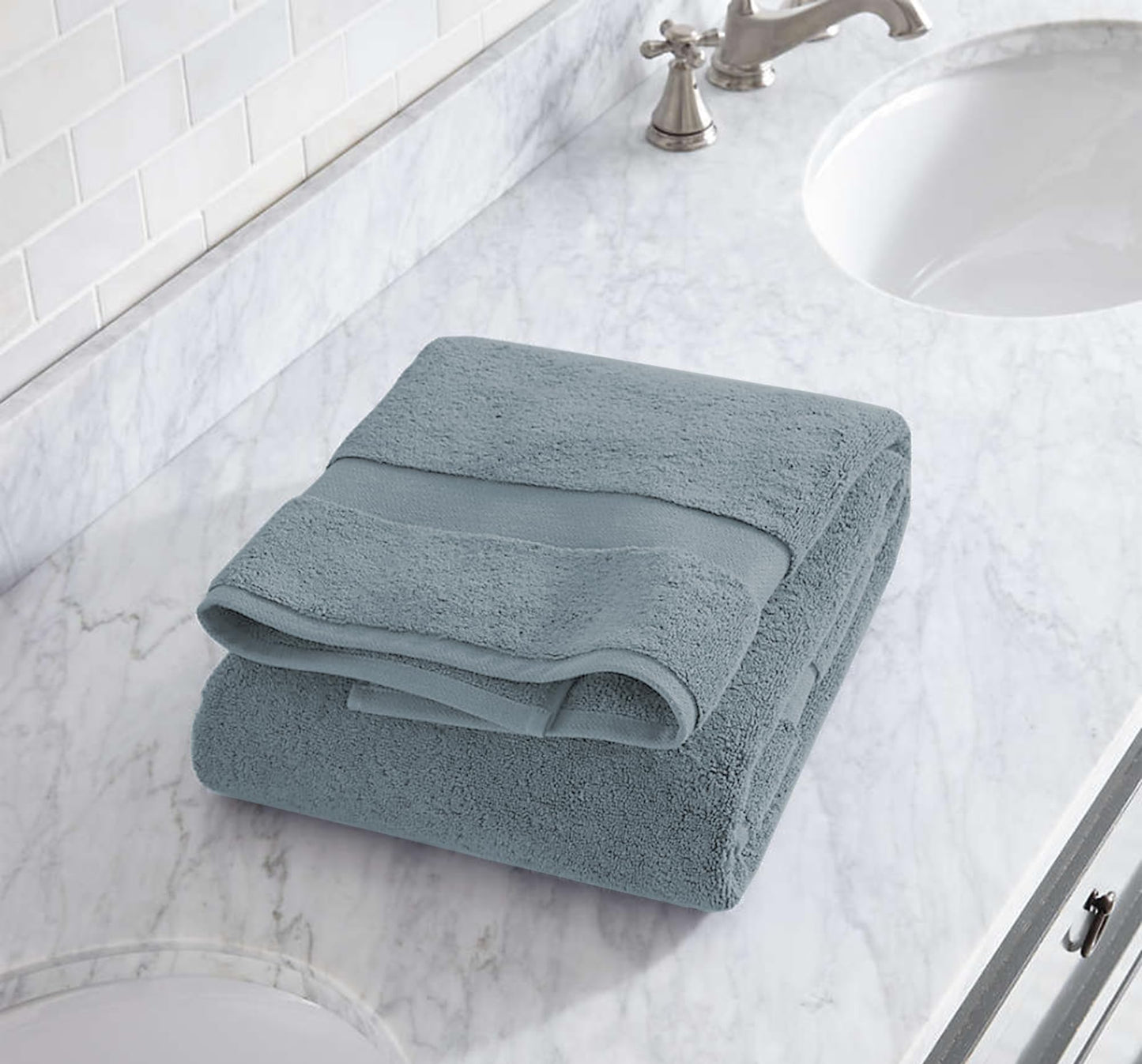 Delara 100% Organic Cotton Towels 650 GSM Plush Feather Touch Quick Dry Bath Towel, Pack of 4 GOTS Certified, Oeko-Tex Green Certified