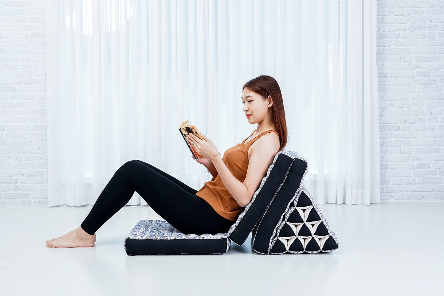 Leewadee 3-Fold Mat with Triangle Cushion – Comfortable TV Pillow, Foldable Mattress with Cushion Made of Eco-Friendly Kapok, 170 x 53 cm, blue white