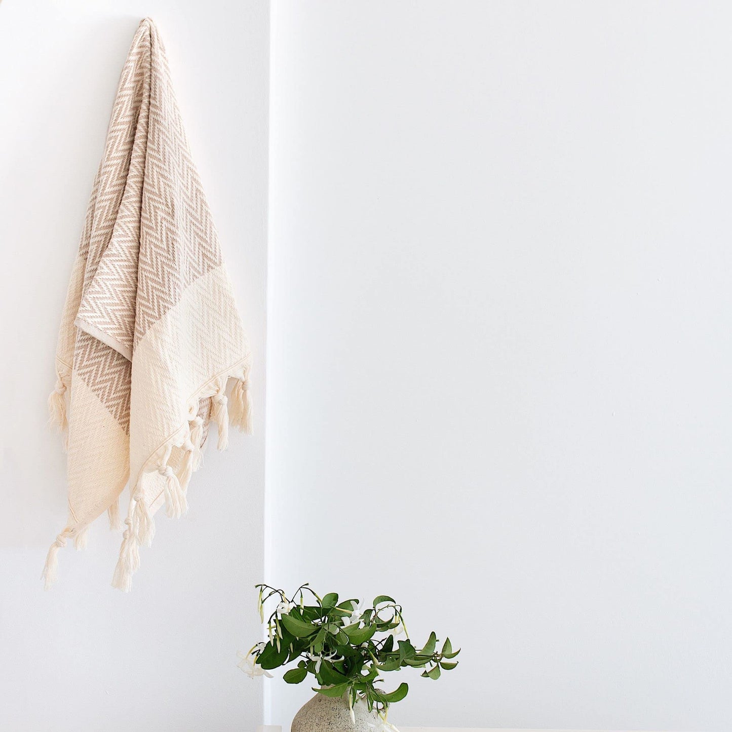 sea me at home Kitchen Hand Towels Decorative Set of 2, 100% Cotton Dish Towel Set (14 x 30 Inches, Beige)