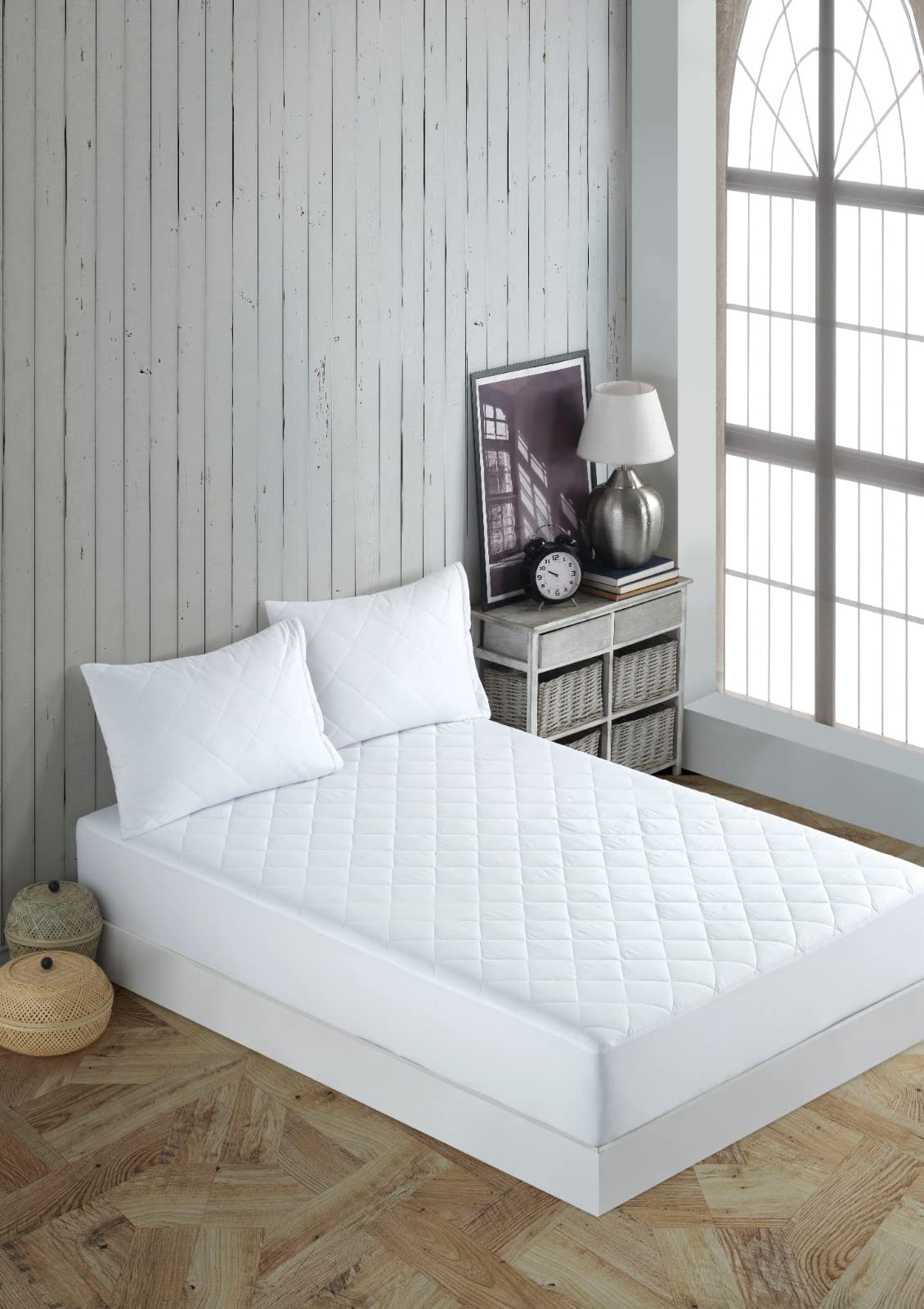 Cotton Mattress Protector, Hypoallergenic Bed Protector, Elastic Bands, Breathable and Comfortable Stretchy Mattress Cover