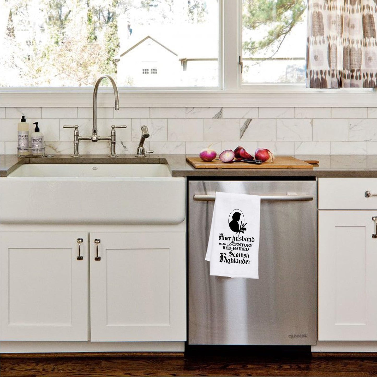 PLITI Outlander Kitchen Towel My Other Husband Is An 18th Century Red Haired Scottish Highlander Sassenach Gift (Other Husband TWU)