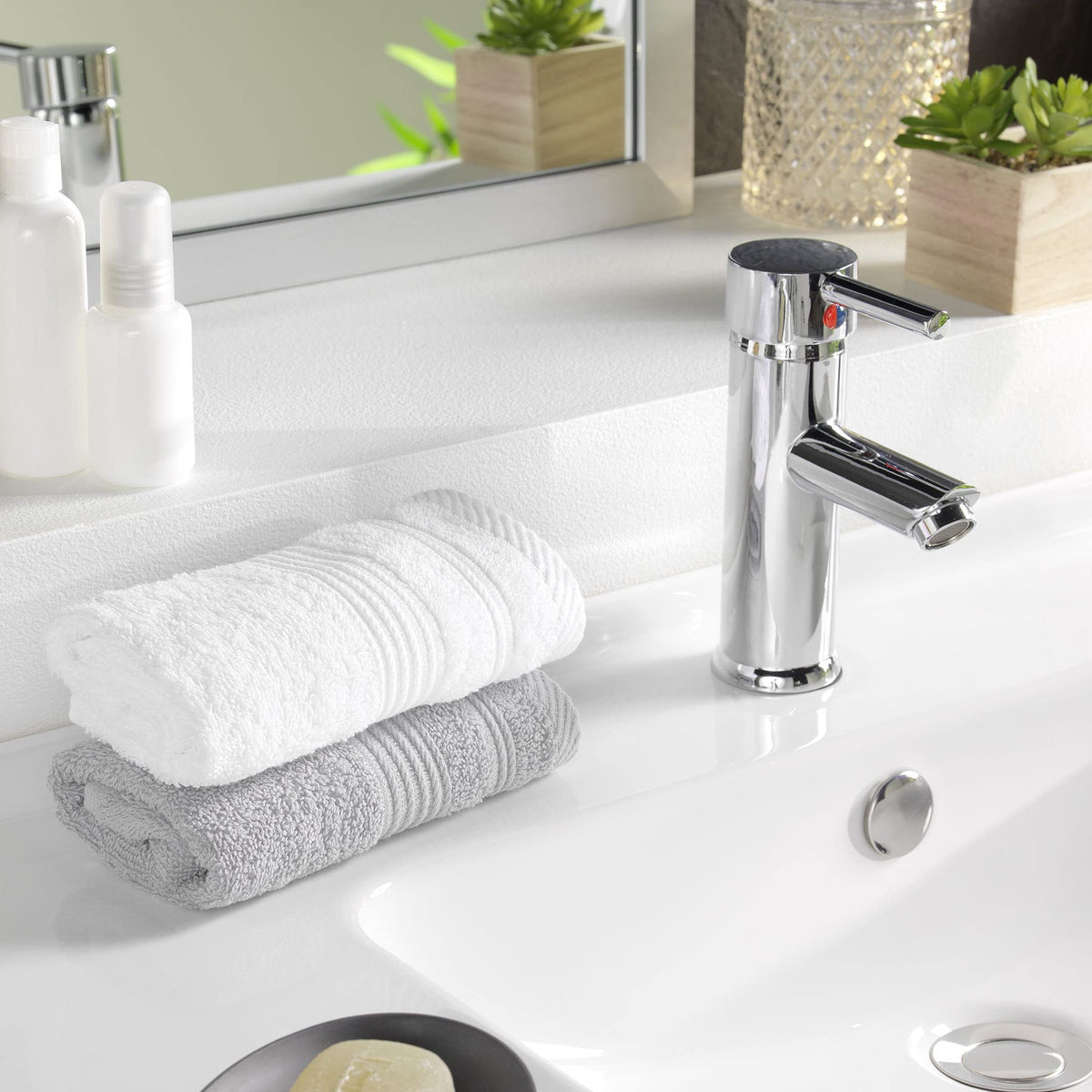 Douceur d'Intérieur, Tendresse Guest Towel 30 x 50 cm Plain Sponge White