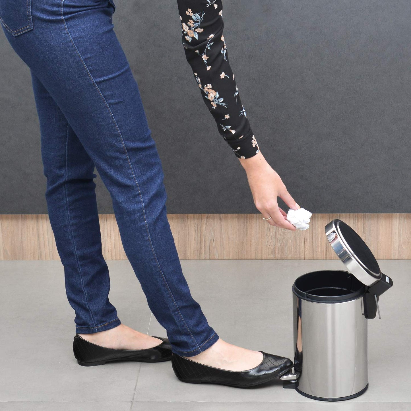 Tramontina 3L Pedal Bin Stainless Steel Bathroom Bin with Lid, 17 cm Diameter x 27 cm Height, 94538103