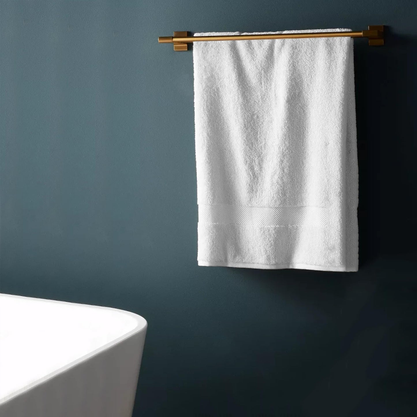 Delara 100% Organic Cotton Towels 650 GSM Plush Feather Touch Quick Dry Bath Towel, Pack of 4 GOTS Certified, Oeko-Tex Green Certified