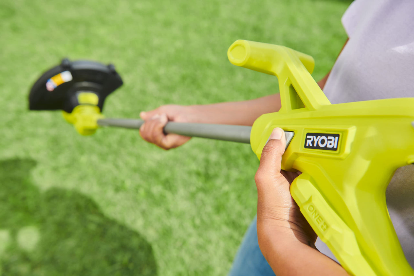 Ryobi 18 V ONE+ Cordless Grass Trimmer RY18LT23A-0 (Cutting Width 23 cm, EasyEdge for Switch Between Edge and Trimming Mode, Includes 1 x Line Spool,
