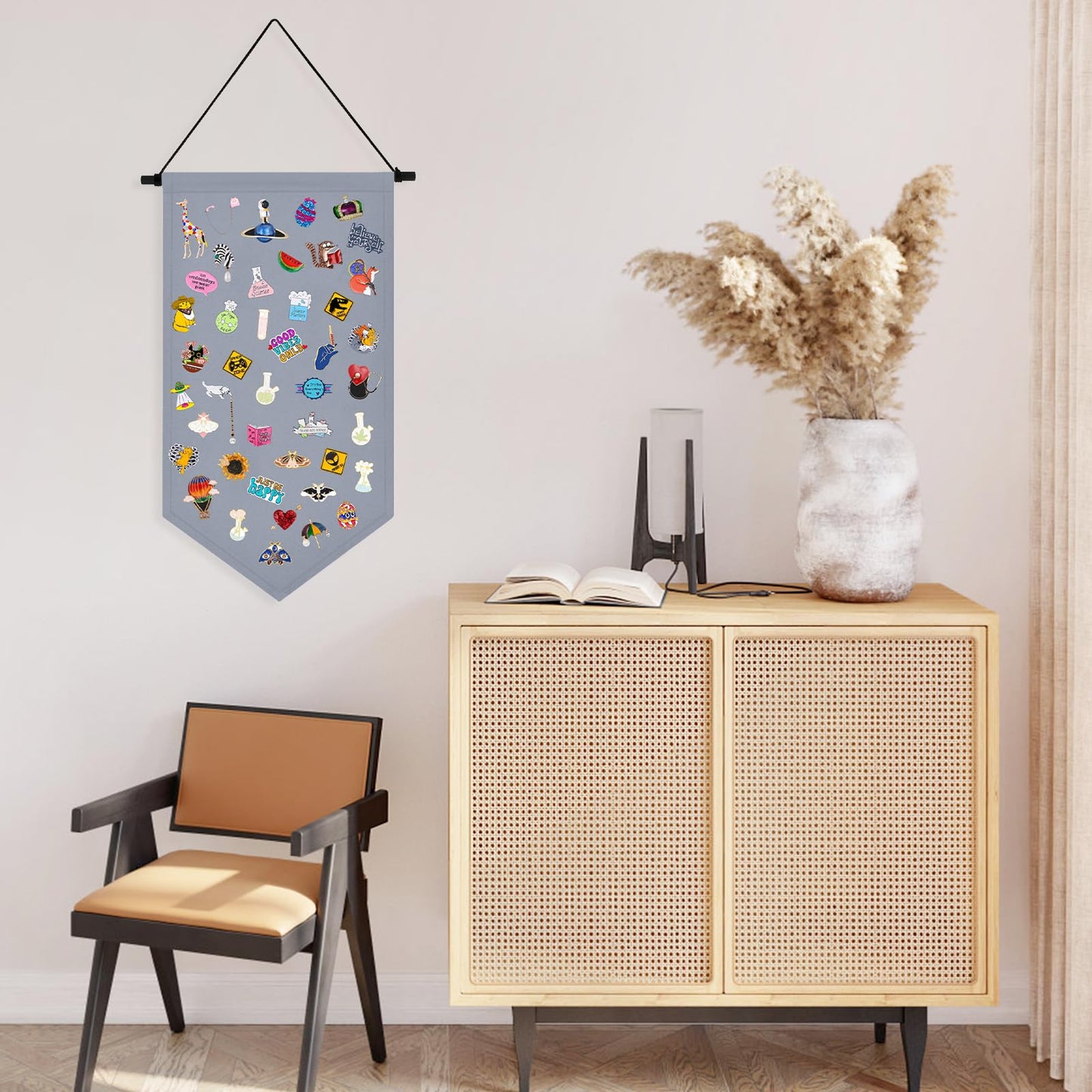 Kunyeah Wall Hanging Brooch Organizer Storage Case Colorful Canvas Pin Board Stand Enamel Pin Badge Hanging Holder Display Banner Earrings Collection