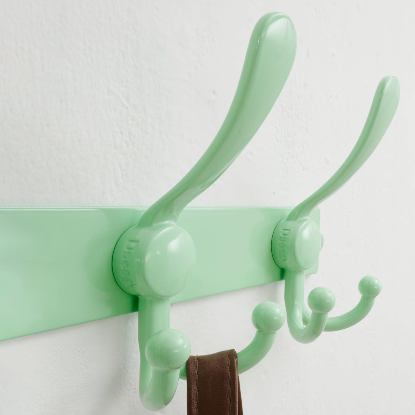 Dseap Coat Rack Wall Mount, Heavy Duty 2.5mm Base vs Flimsy 1mm, Double-Thick Solid Anti-Snap Hooks