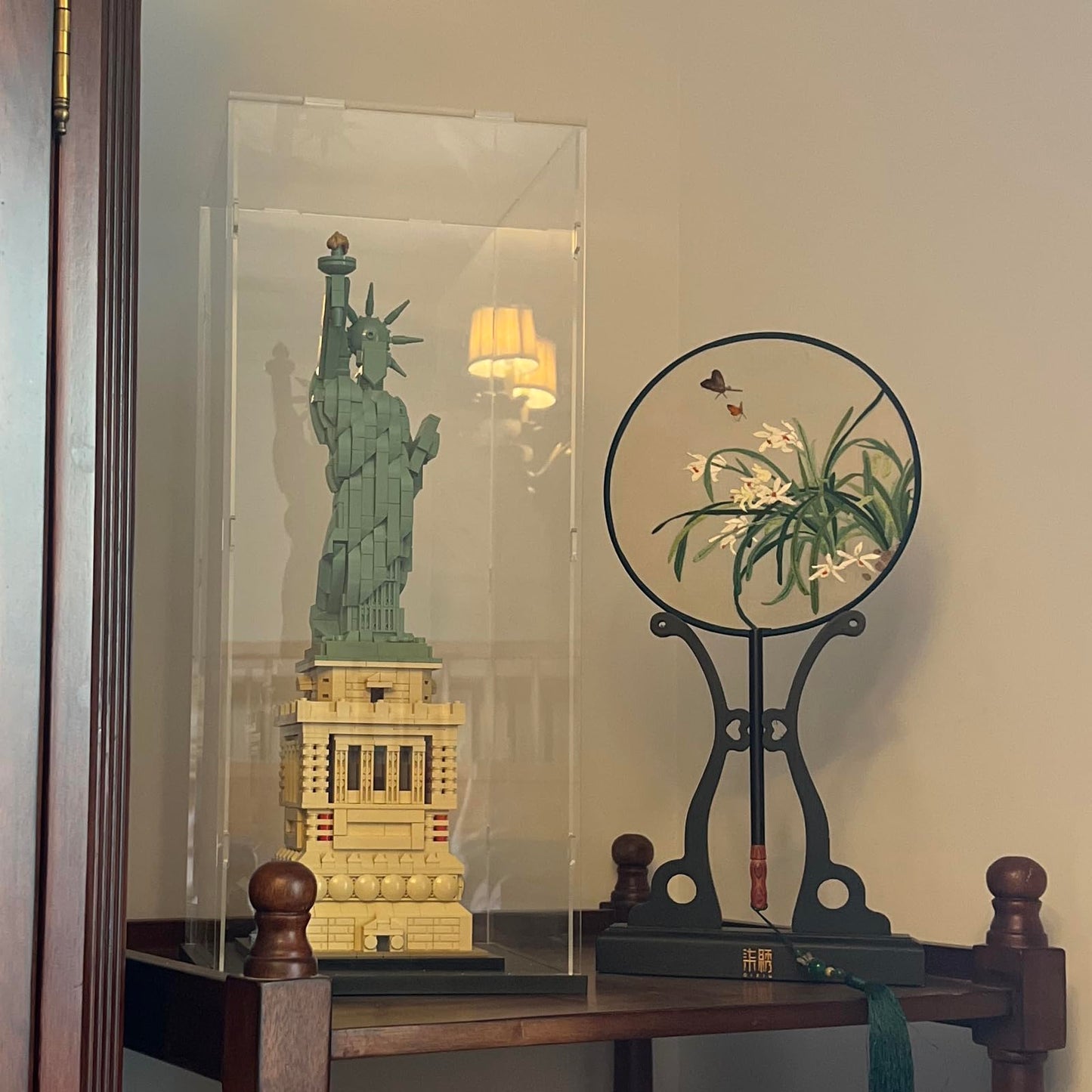 Nynelly 50 cm Tall Acrylic Display Case for Lego Statue of Liberty 21042 for Models Figures Dolls
