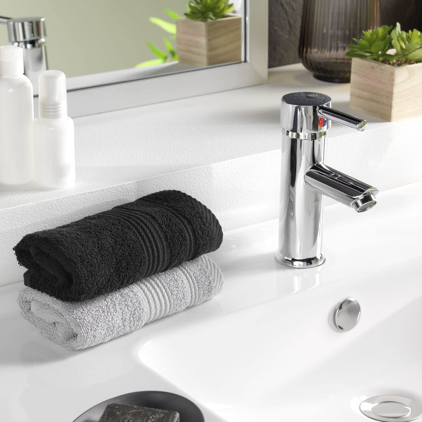 Douceur d'Intérieur, Tendresse Guest Towel (30 x 50 cm) Black Sponge Plain