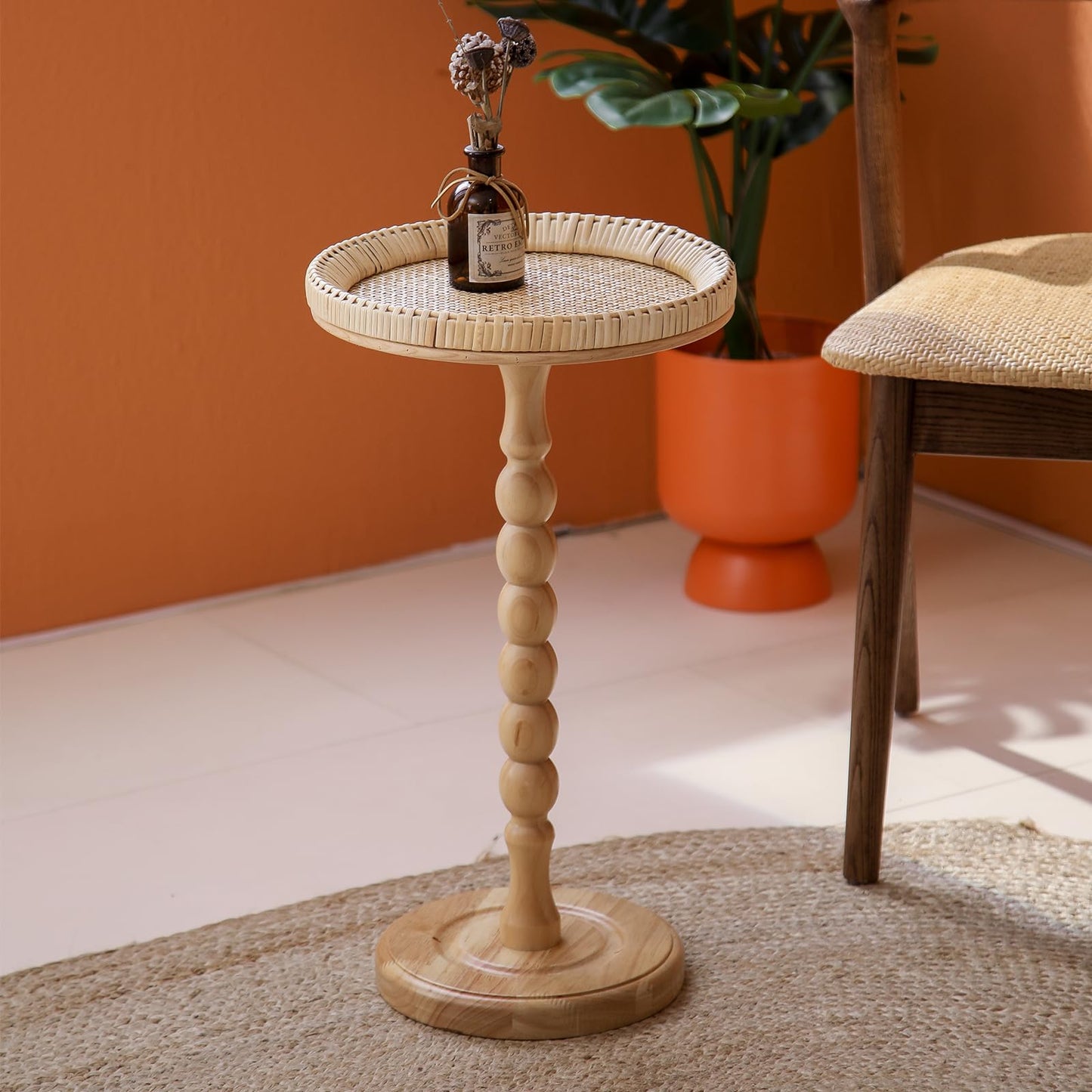HuiDao Drink Table, Rattan Round Small Side Table for Small Spaces, Boho Circle Side Table Coffee Table with Solid Wood Leg for Living Room