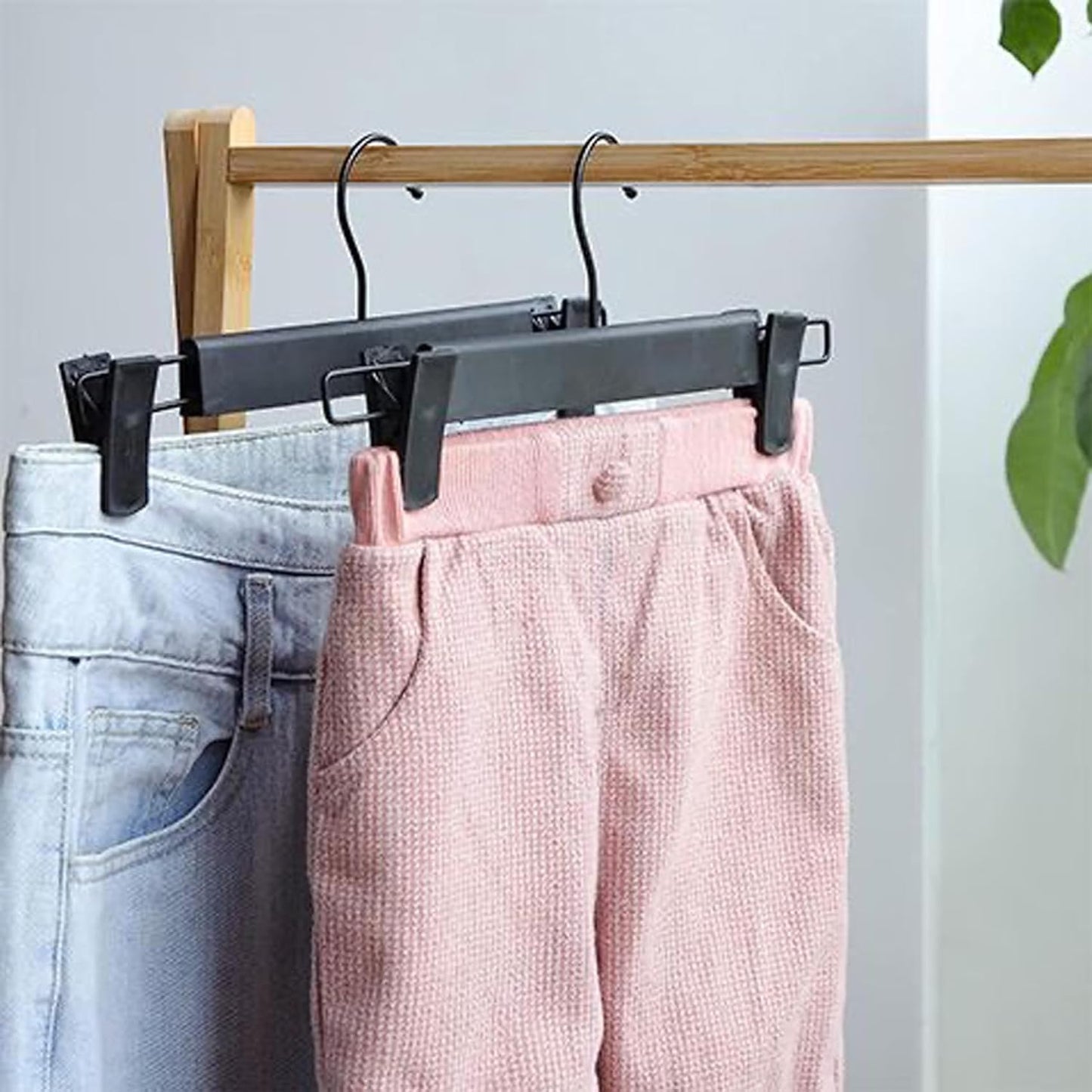 JUNEYE 10 Pack Clothes Pants Hangers, Space-Saving Skirt Holders with 360 ° Swivel Hooks, Adjustable Clips, Trouser Hangers