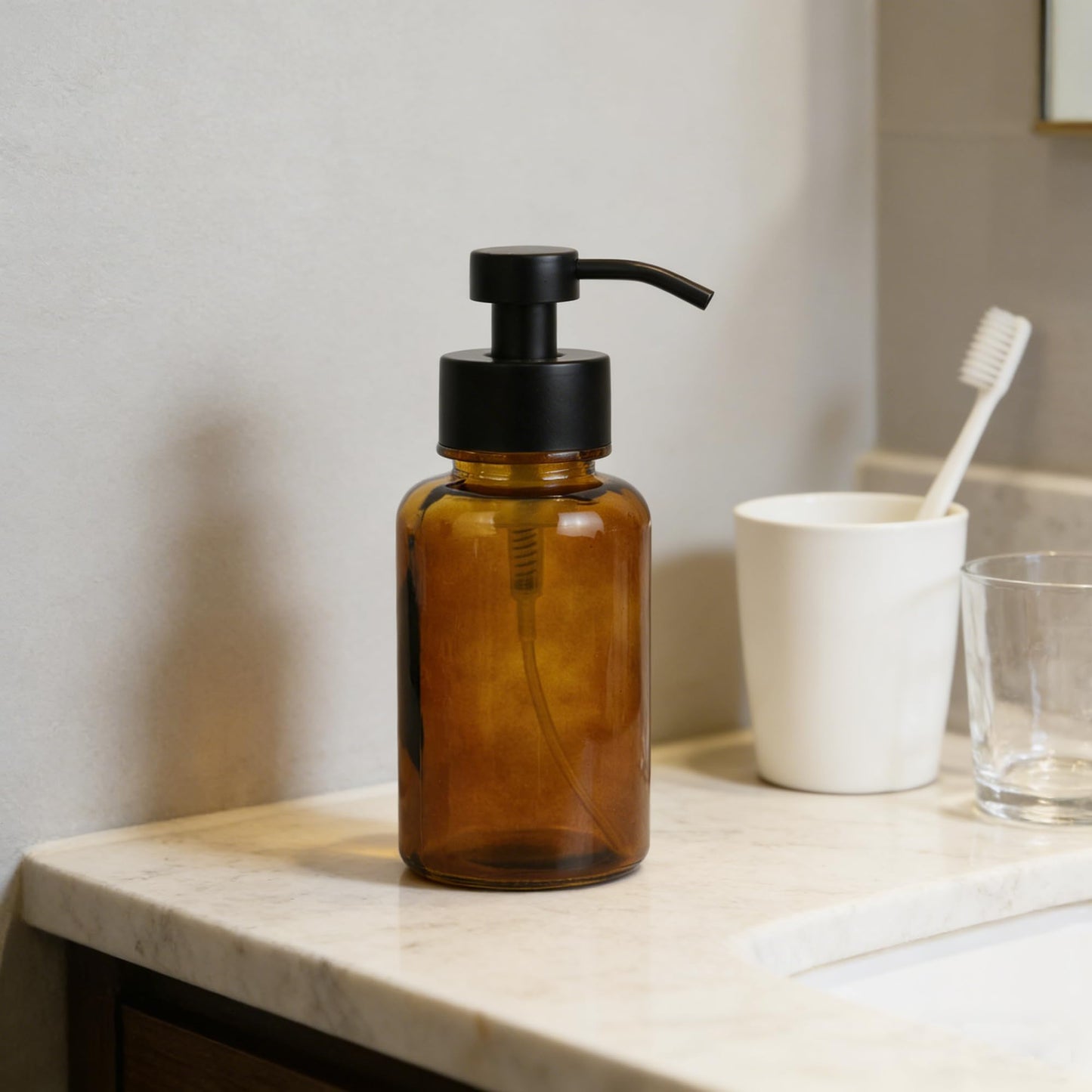 SDlumeiy 15 oz Amber-Tinted Thick Glass Foaming Soap Dispenser, Refillable Foaming Soap Dispenser with Black Rust-Proof Foam Pump