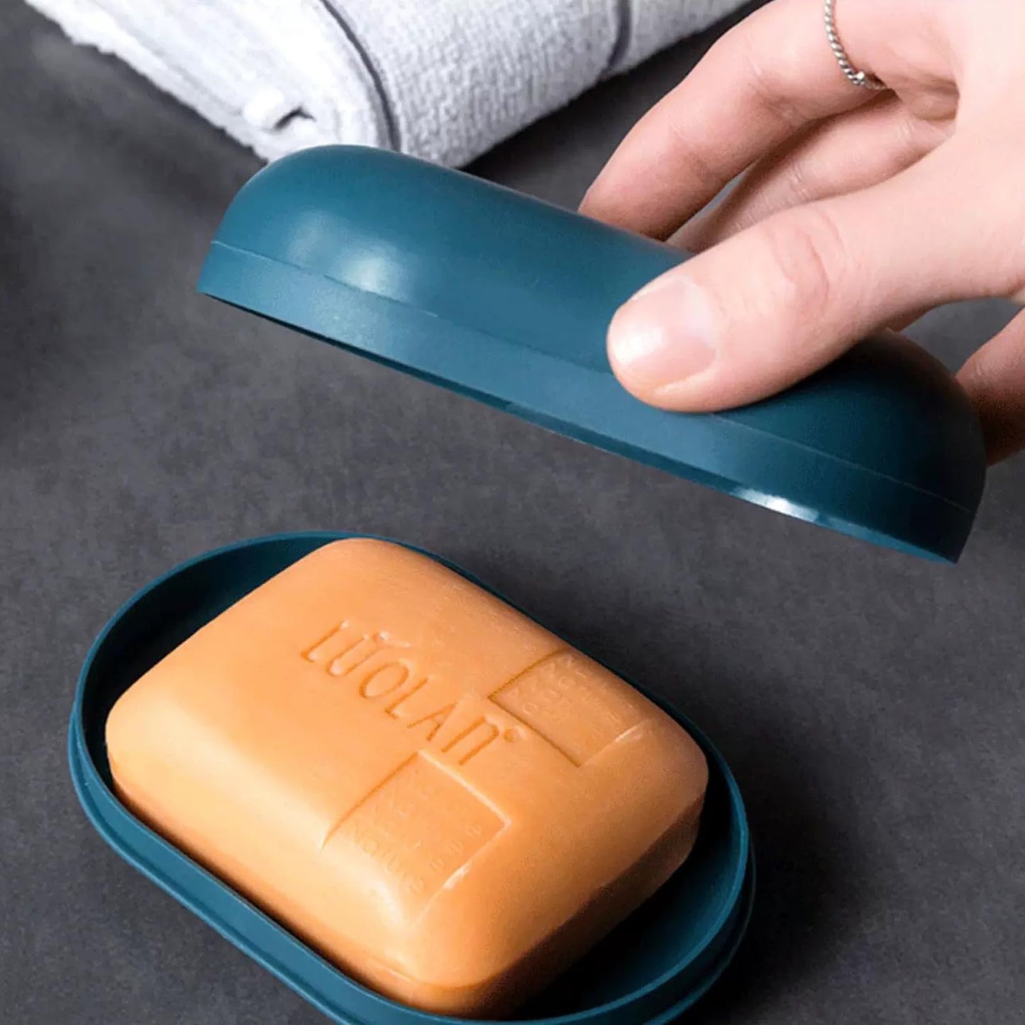 Lansonee 2 Pcs Covered Soap Trays, Leak-Proof & Sealable Travel Soap Box, Portable Soap Dish for Hiking, Gym, School, Bathroom - Dark Blue + Pink