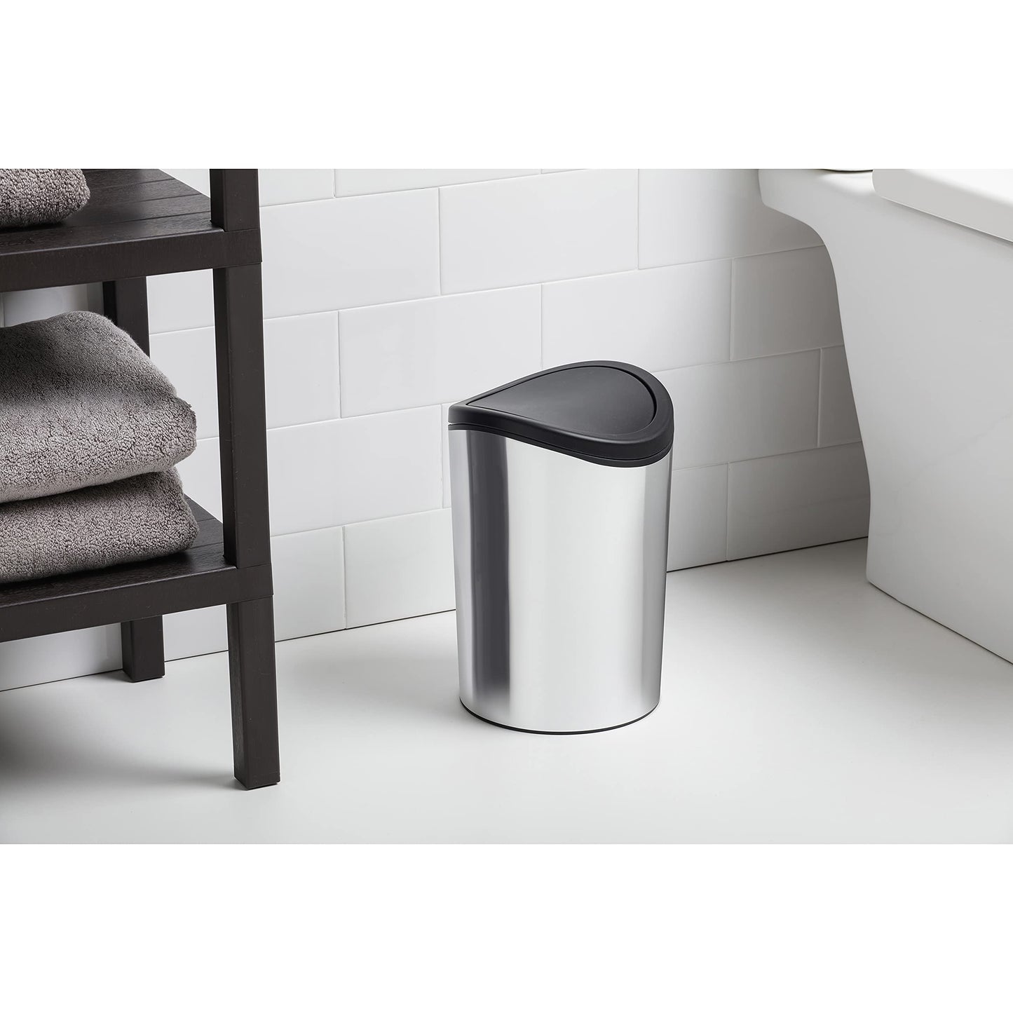 TATAY Bathroom Swing-Top Bin, 6 L, Compact Modern Design, 19 x 19 x 28 cm