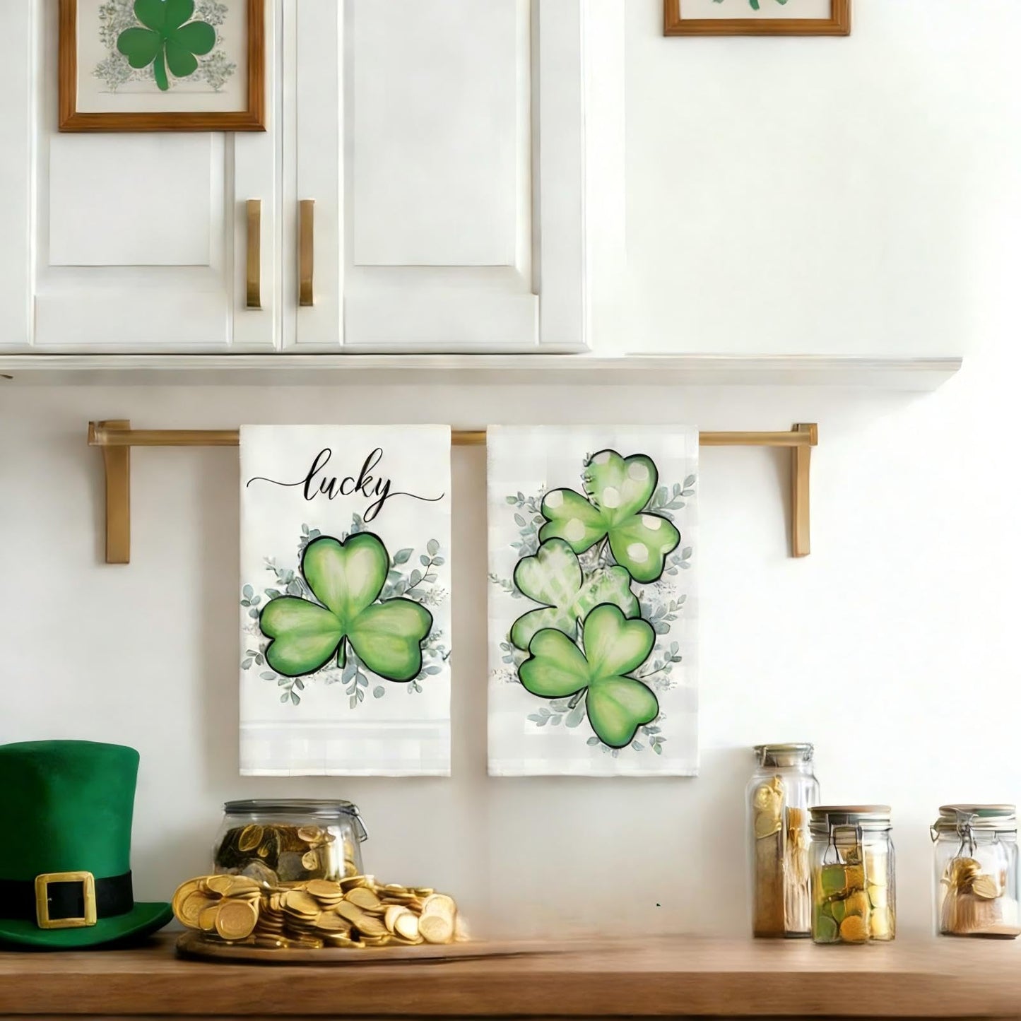Riewy 2Pcs St Patricks Day Decorations Tea Towel,40x60CM Green and White Shamrock Eucalyptus St Patricks Day Kitchen Towels Dish Towel Multi-Purpose