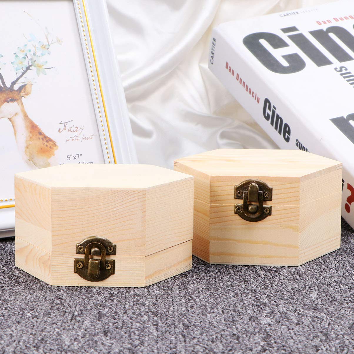Healifty Hexagonal Wood Case with Lock Hasp Small Wooden Storage Container for Soap Flower Box Jewelry Diy Crafts Home Decoration Wedding