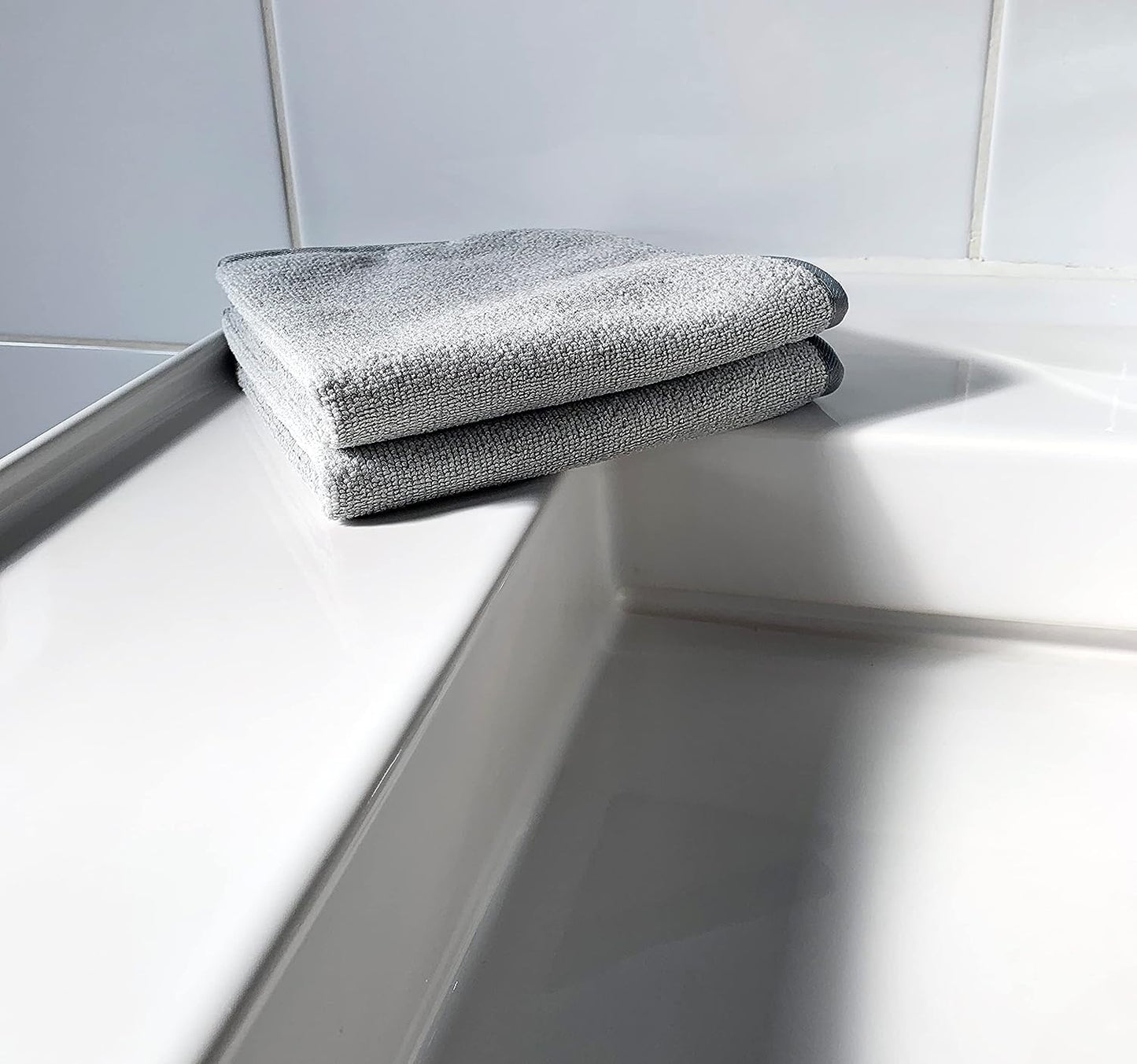 Glart 49M4G premium quality absorbent microfibre hand towels. Easily dries skin and hair just by dabbing. Set of 6, colour: grey
