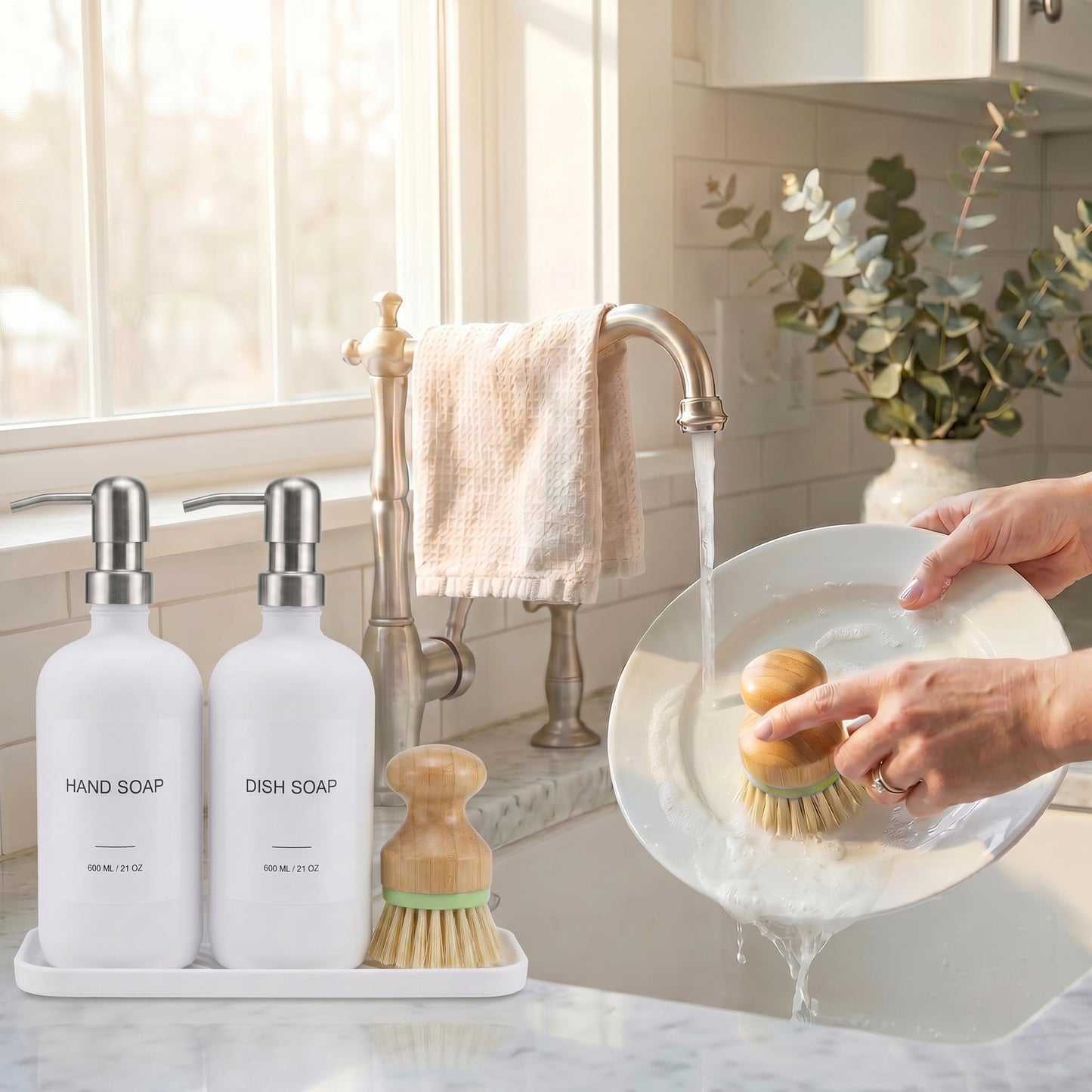 Hand & Dish Soap Dispenser with Dish Brush, Washing Up Liquid Dispenser Set 600ml, PET Plastic Bottle with Stainless Steel Pump