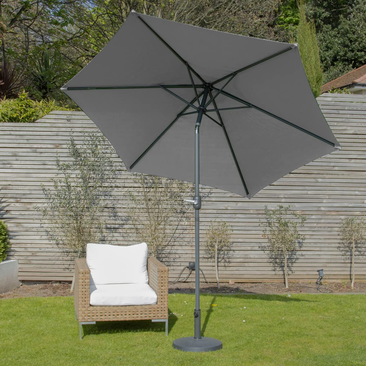 GardenKraft 14730 2.7m Outdoor Garden Parasol/Tilt & Crank Mechanism / 6 Steel Ribs/UV 30 Protection/Durable Polyester Material/Grey Colour