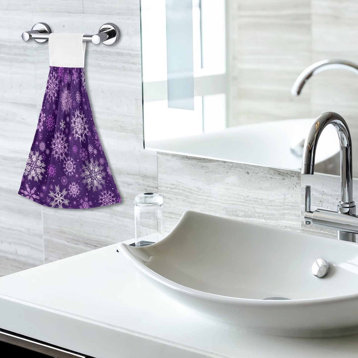 Mnsruu Hand Towels for Bathroom Christmas Purple Snowflakes Kitchen Towels Hanging Decorative Soft Absorbent Coral Fleece Dishcloth Set of 2