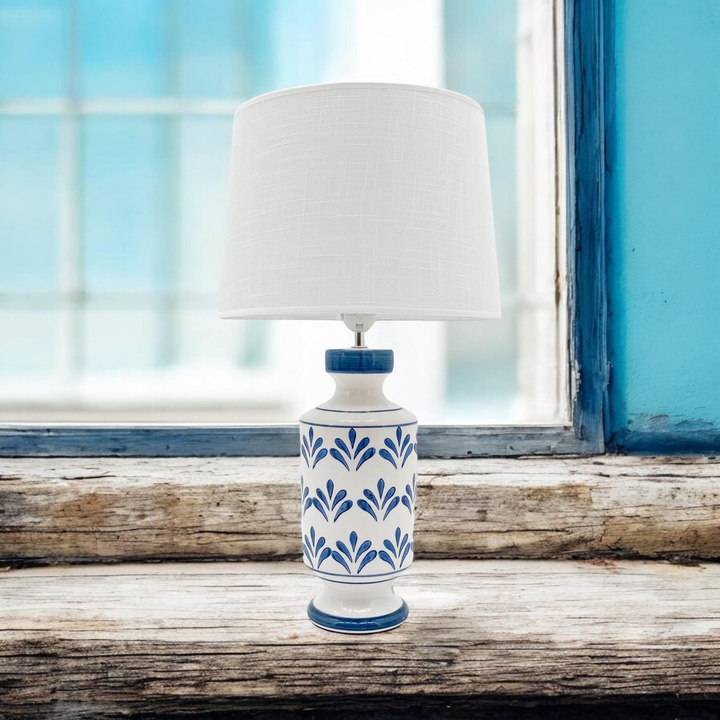Elegant and Traditional Floral Ceramic Table Lamp – Oriental-Inspired Design with Drum Shade, Energy-Efficient 240V Lighting for Bedrooms, Living Rooms, Studies, or Dining Areas Décor (58cm)