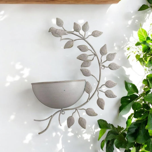 Durable and Rust-Resistant 42CM Metal Garden Planter – Elegant Outdoor Pot for Flowers, Herbs & Small Shrubs for Your Garden, Patio, or Balcony to Long-Lasting Use Any Outdoor Space Cream