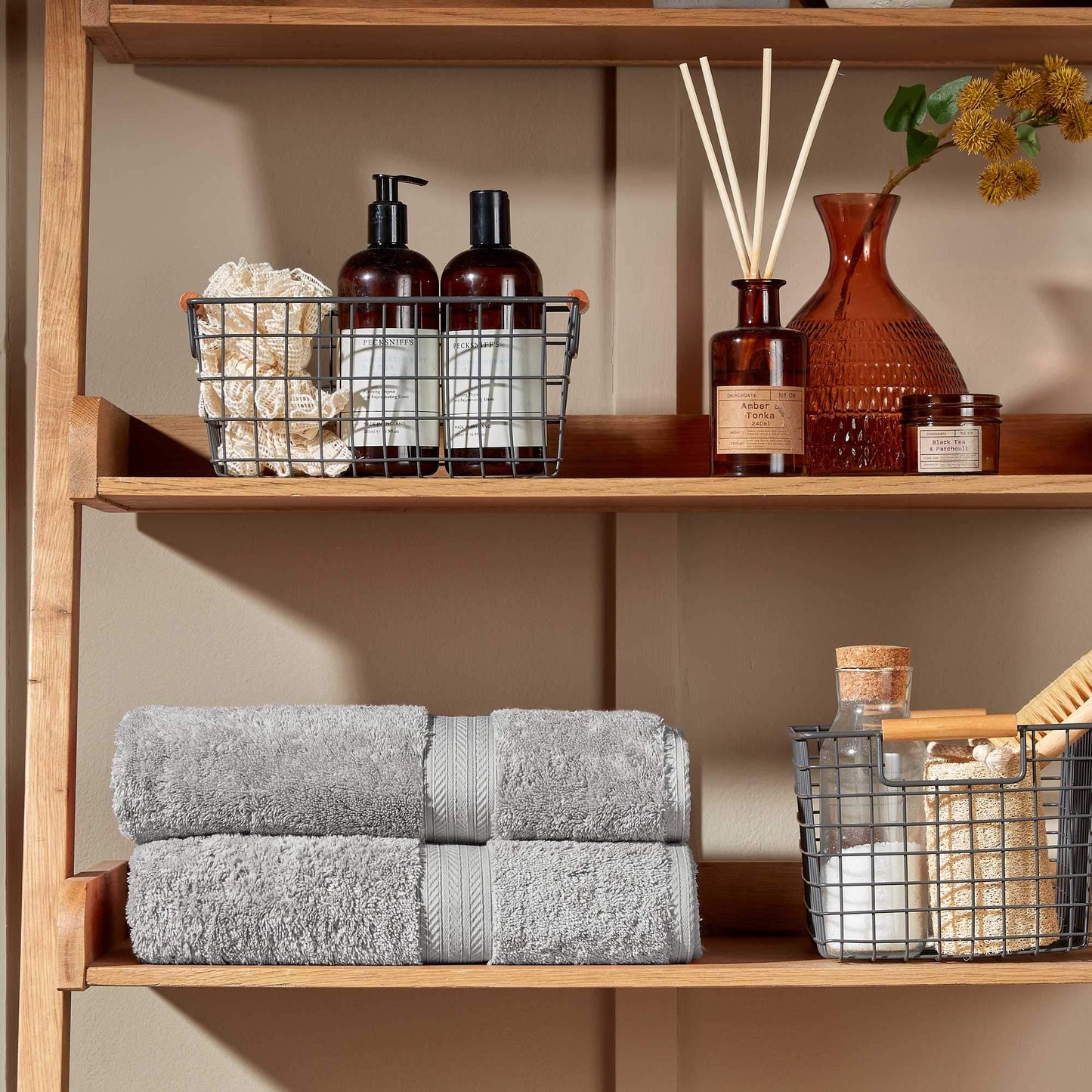 Christy Renaissance 4 Face Cloths Set | Dove Grey | 100% Egyptian Cotton | Luxuriously Soft and Super Absorbent | 675 GSM | 4 Wash Cloth Flannels