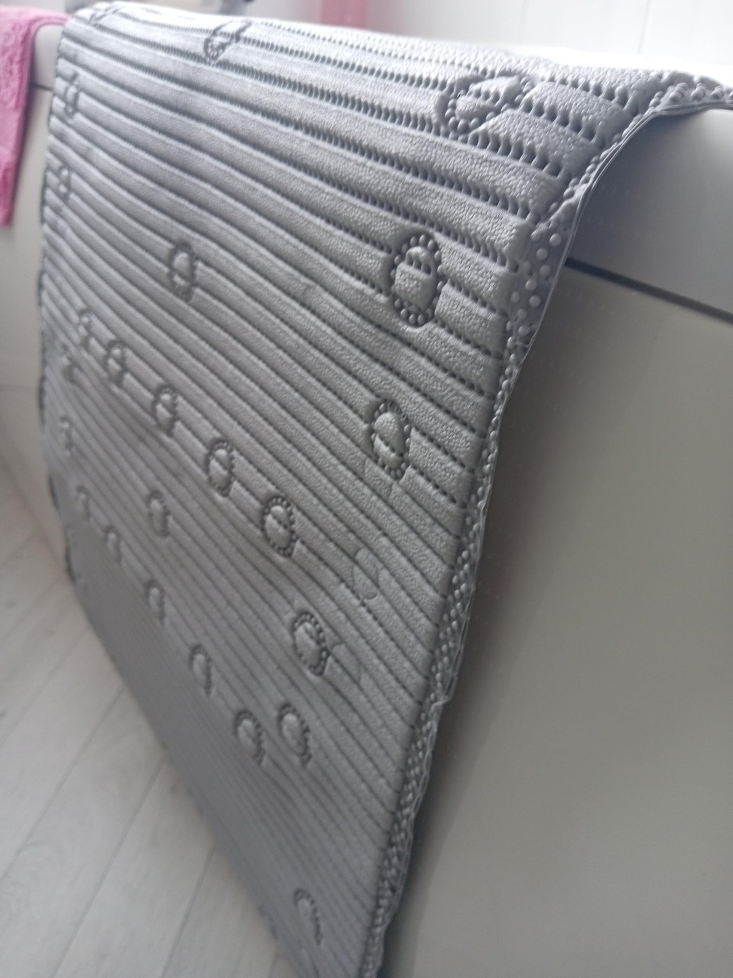Non Slip Bath Mat Pvc Rubber With Secure Grip Suction Cups And Drain Holes Easy Clean Long Anti Mould Bathtub Mat 90cm x 42cm Ideal For Elderly Or