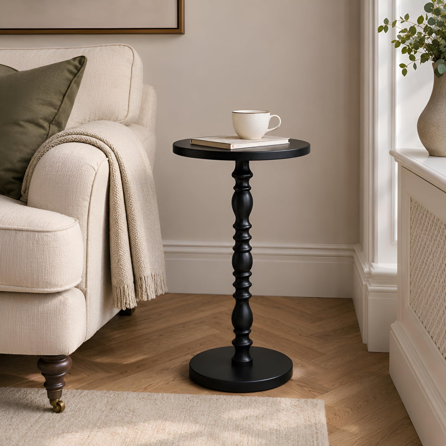 Junistra Round Drink Table, Small Pine Wood Sculpted Pedestal Side Table for Sofa, Living Room, Bedroom and Small Spaces, Black