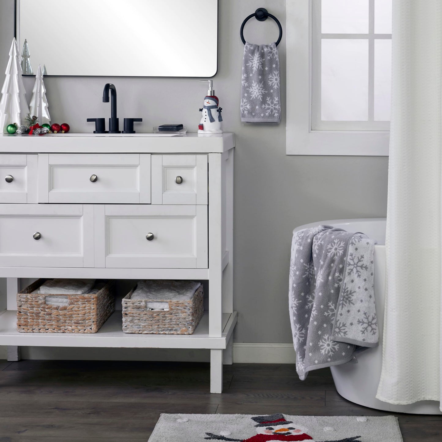 SKL Home Winter Scattered Snowflakes Bath Towel, Gray
