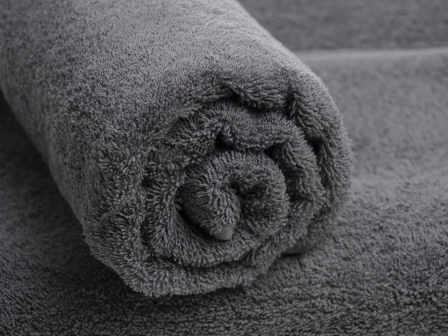 SLEEPZEN Set of 2 Grey Bath Towels - GOTS Certified Organic Cotton 500gr/m2 - Made in the EU - 2 Bath Sheets 70x140cm - Absorbent, Soft and Ecological