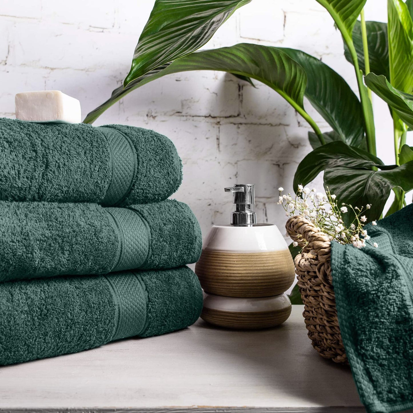 Komfortec Set of 8 Hand Towels 50 x 100 cm 100% Cotton Terry Cloth Soft Dark Green