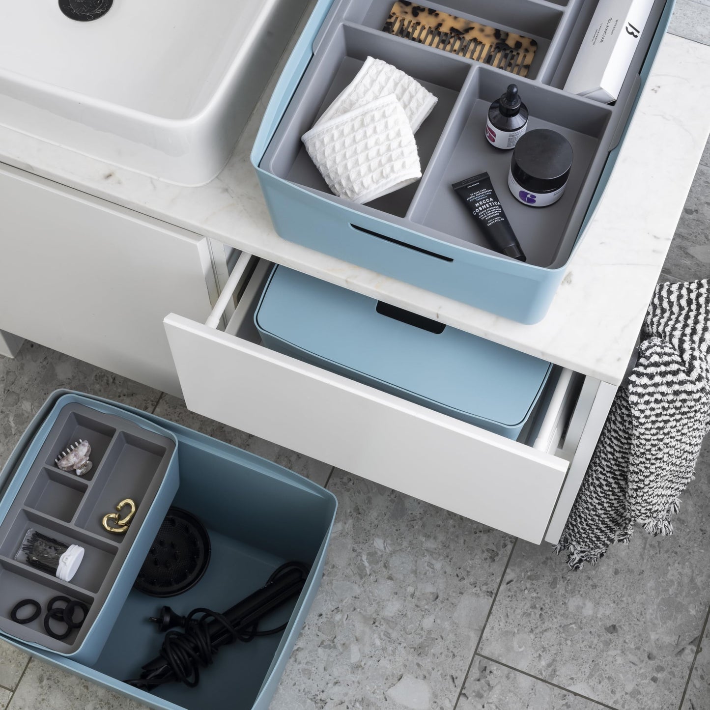 IDEA HOME FLEXISTORE Storage Box 28L – Durable Organizer with Lid and Handles – Unbreakable Plastic – Denim Blue Storage Container for Home and Office