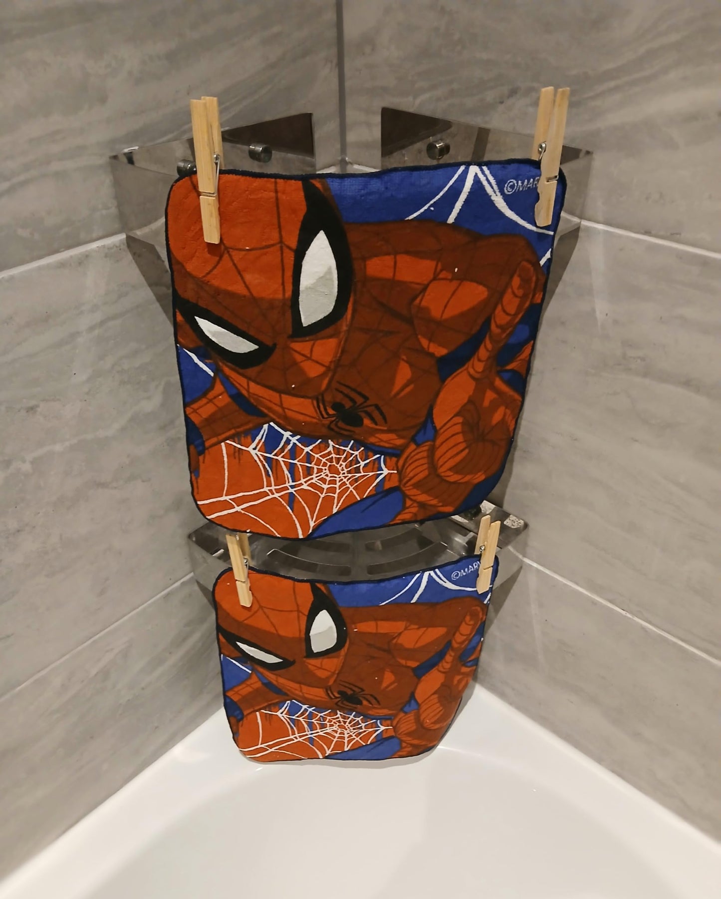 Lex's Linens Pack of 2 Spider-Man Magic Facecloths/Pack of 2 Spider-Man Magic Flannels